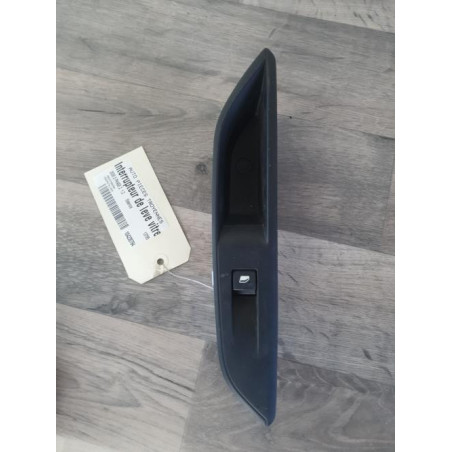 Interrupteur de leve vitre arriere droit PEUGEOT 3008 2 PHASE 2 d’occasion