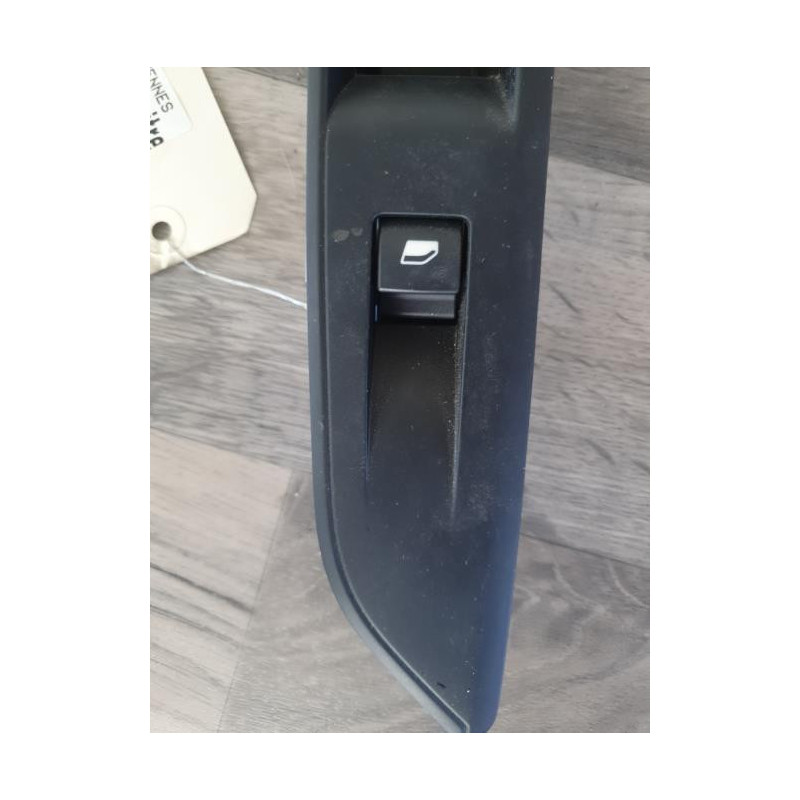 Interrupteur de leve vitre arriere droit PEUGEOT 3008 2 PHASE 2 d’occasion
