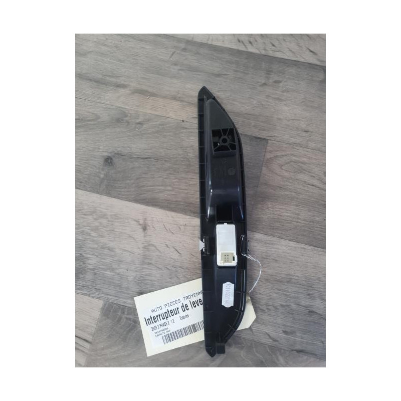 Interrupteur de leve vitre arriere droit PEUGEOT 3008 2 PHASE 2 d’occasion