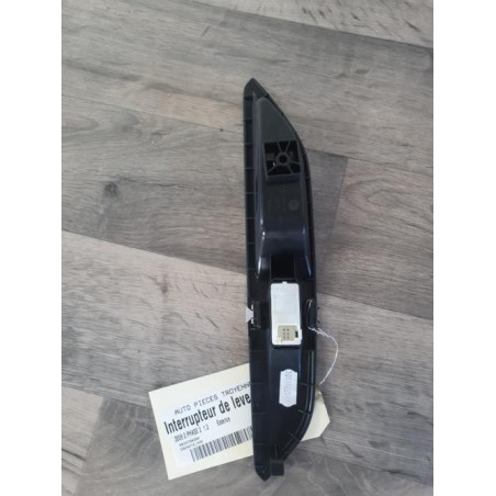 Interrupteur de leve vitre arriere droit PEUGEOT 3008 2 PHASE 2 d’occasion
