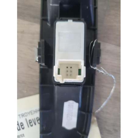 Interrupteur de leve vitre arriere droit PEUGEOT 3008 2 PHASE 2 d’occasion