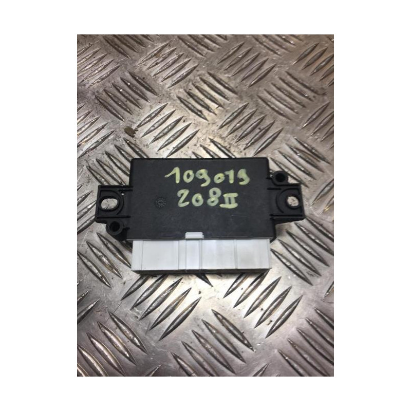 Boitier d'aide au stationnement PEUGEOT 208 2 d’occasion