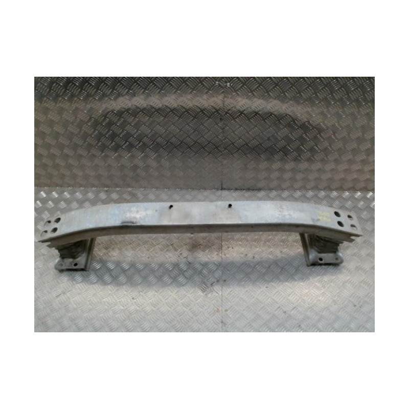 Renfort pare choc avant (traverse) TOYOTA COROLLA VERSO 2 PHASE 2 d’occasion