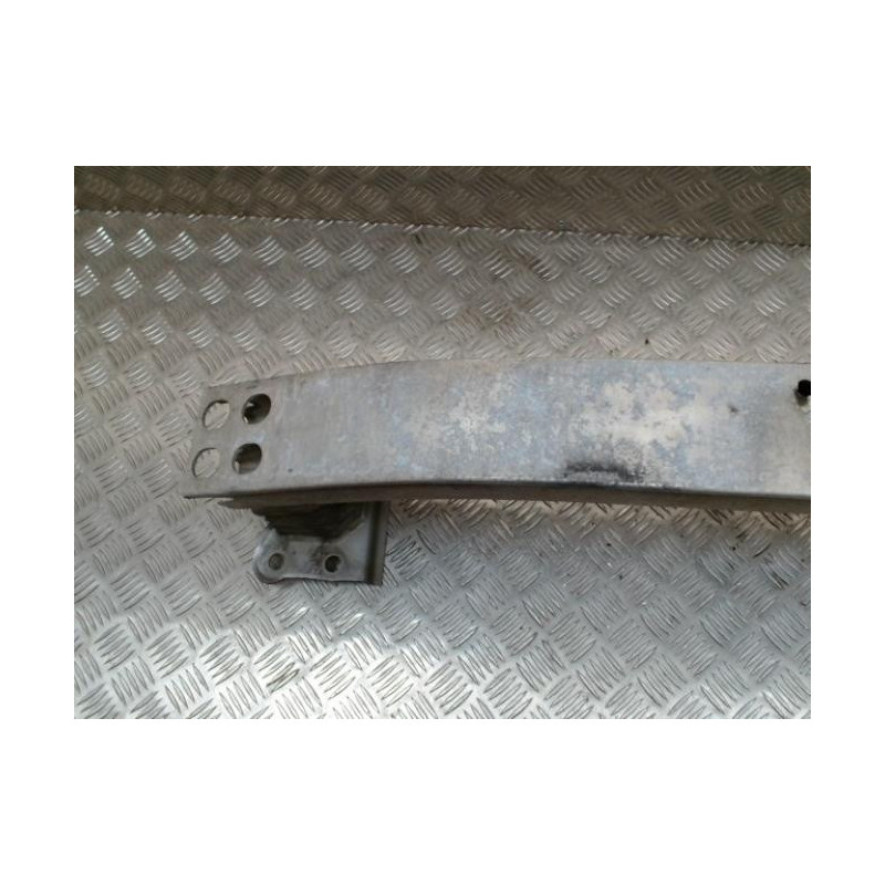 Renfort pare choc avant (traverse) TOYOTA COROLLA VERSO 2 PHASE 2 d’occasion