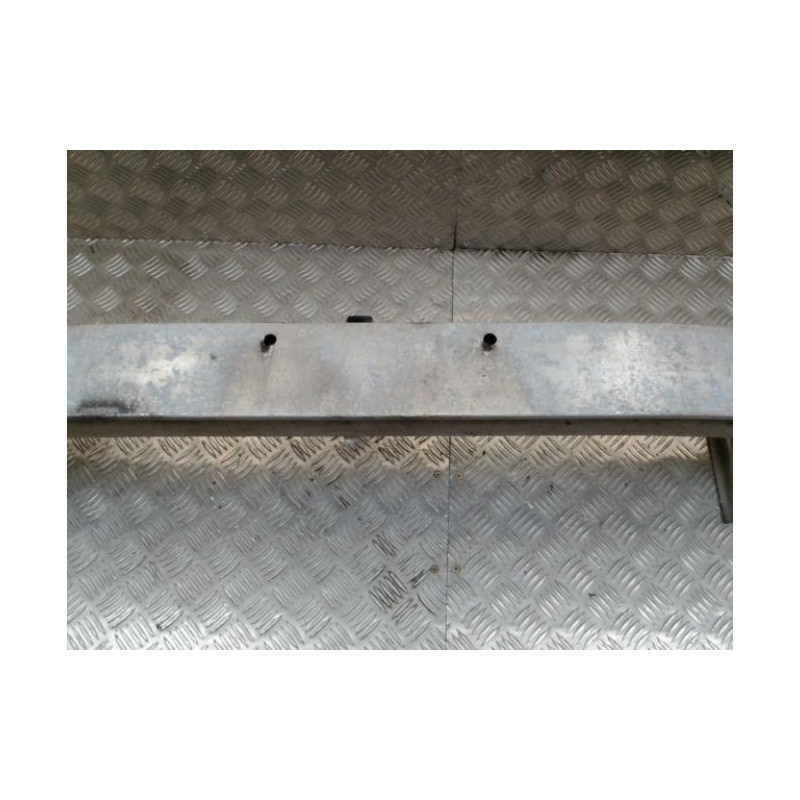 Renfort pare choc avant (traverse) TOYOTA COROLLA VERSO 2 PHASE 2 d’occasion
