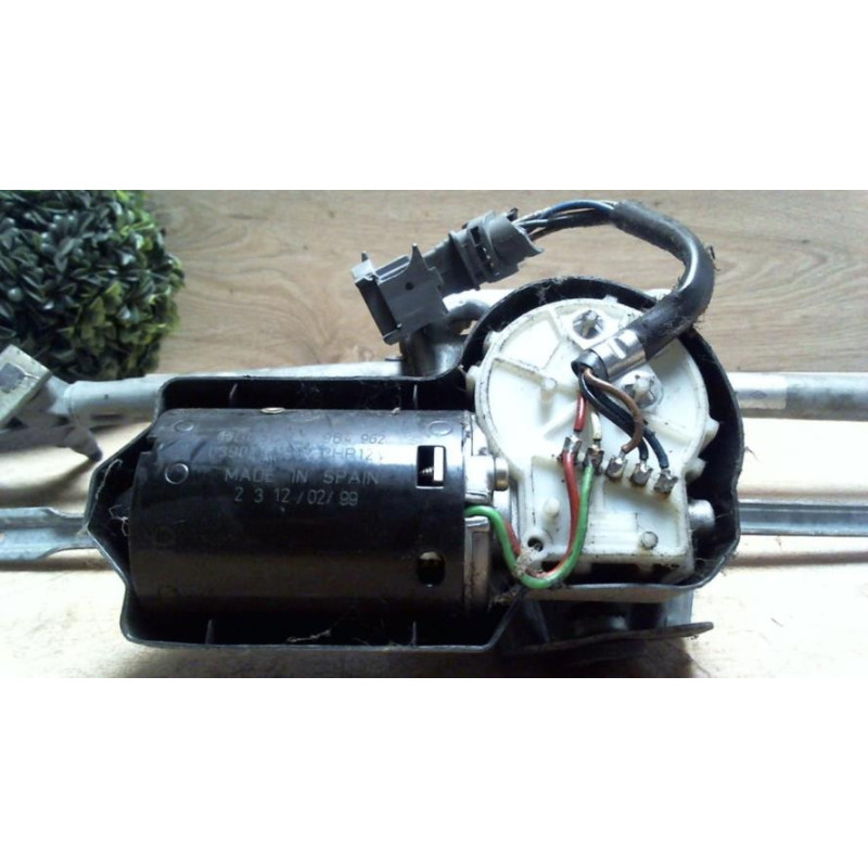 Moteur essuie glace avant RENAULT CLIO 2 PHASE 1 d’occasion