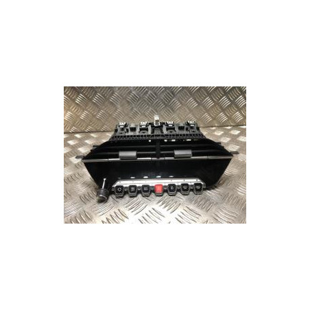 Bouton de warning PEUGEOT 208 2 d’occasion