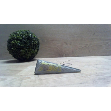 Repetiteur clignotant avant droit  (Feux) RENAULT SCENIC 2 PHASE 2 d’occasion