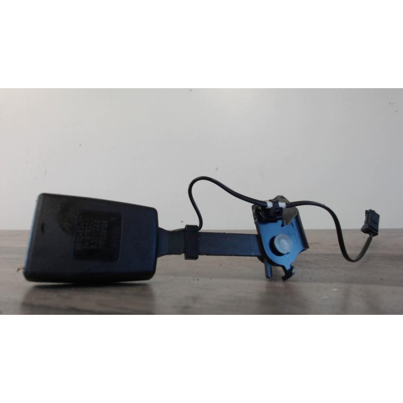 Attache ceinture arriere gauche PEUGEOT 3008 2 PHASE 2 d’occasion