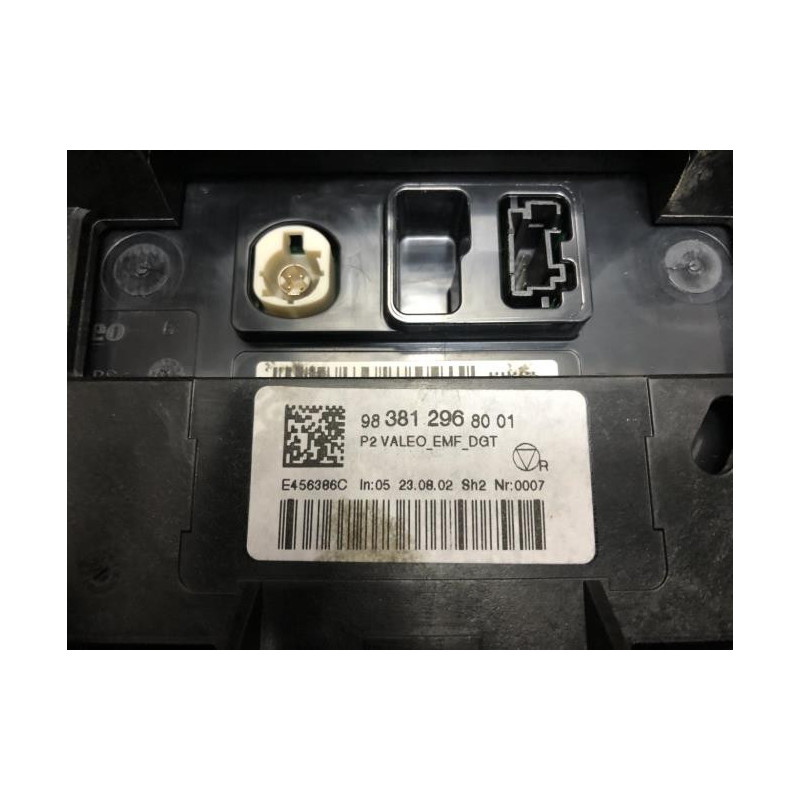 Ecran GPS PEUGEOT 208 2 d’occasion