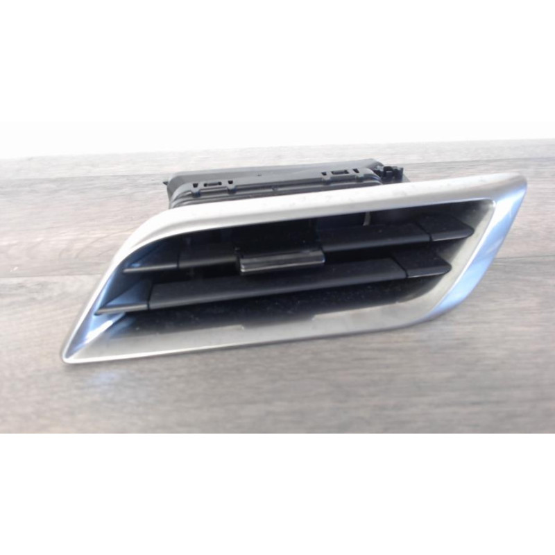 Aerateur tableau de bord avant droit PEUGEOT 3008 2 PHASE 2 d’occasion