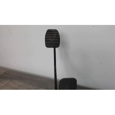 Pedale d'embrayage RENAULT CLIO 4 PHASE 1 BREAK d’occasion