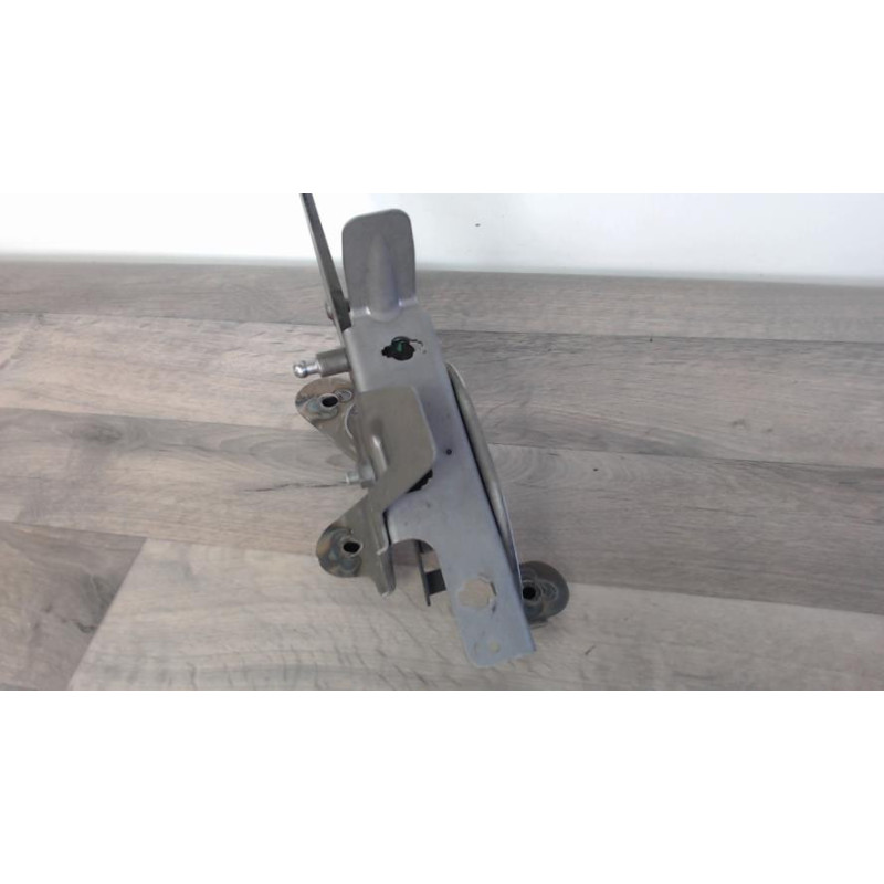 Pedale d'embrayage RENAULT CLIO 4 PHASE 1 BREAK d’occasion