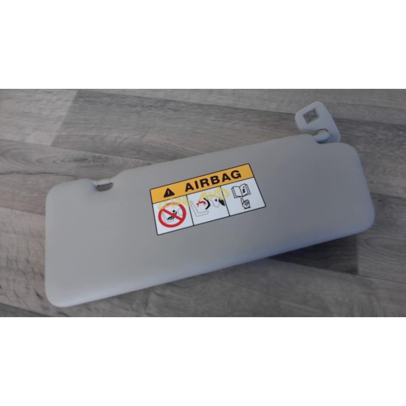 Pare soleil droit RENAULT CLIO 4 PHASE 1 BREAK d’occasion