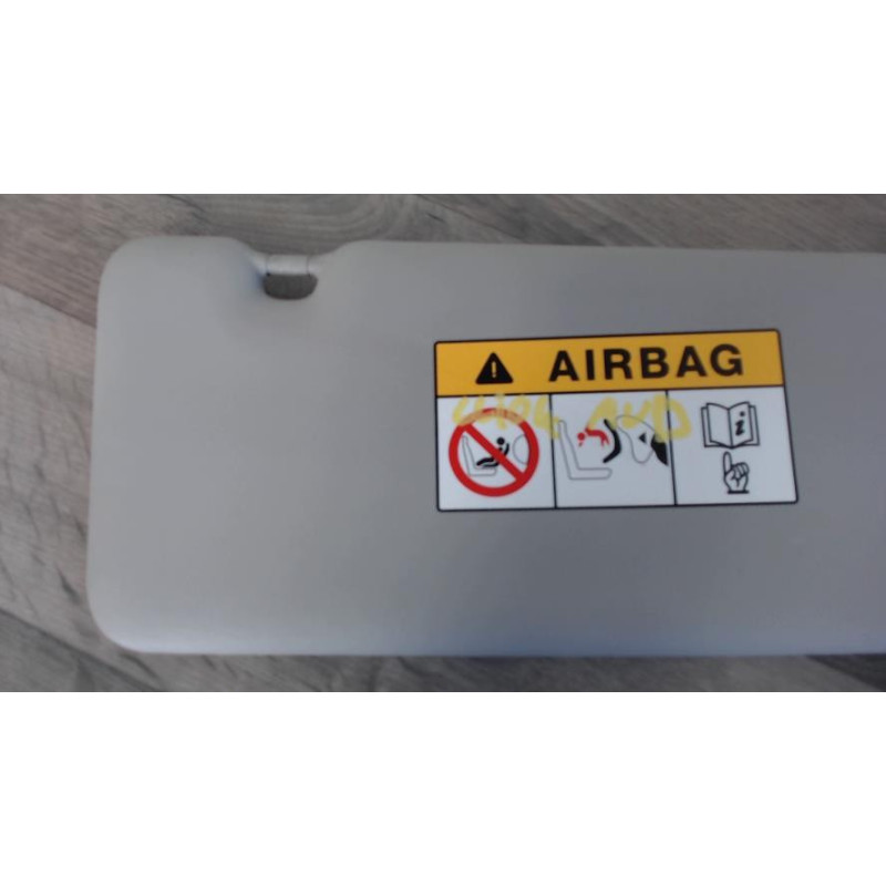 Pare soleil droit RENAULT CLIO 4 PHASE 1 BREAK d’occasion