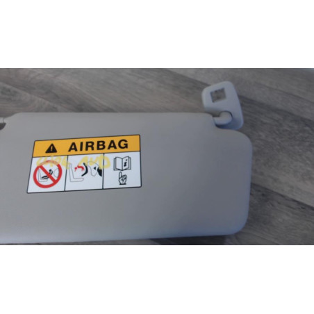 Pare soleil droit RENAULT CLIO 4 PHASE 1 BREAK d’occasion