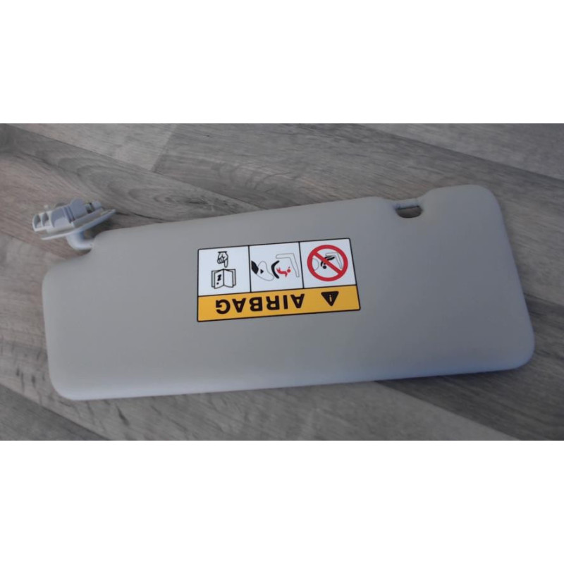 Pare soleil droit RENAULT CLIO 4 PHASE 1 BREAK d’occasion
