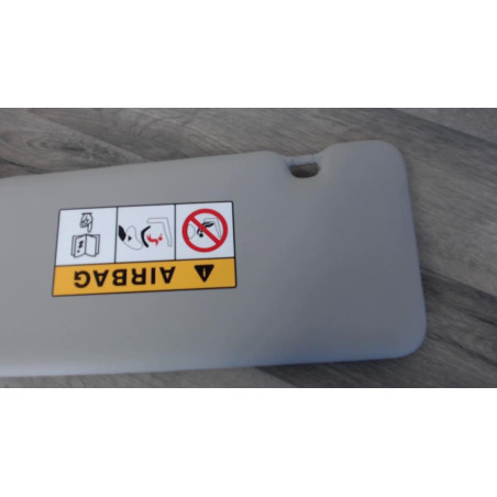 Pare soleil droit RENAULT CLIO 4 PHASE 1 BREAK d’occasion