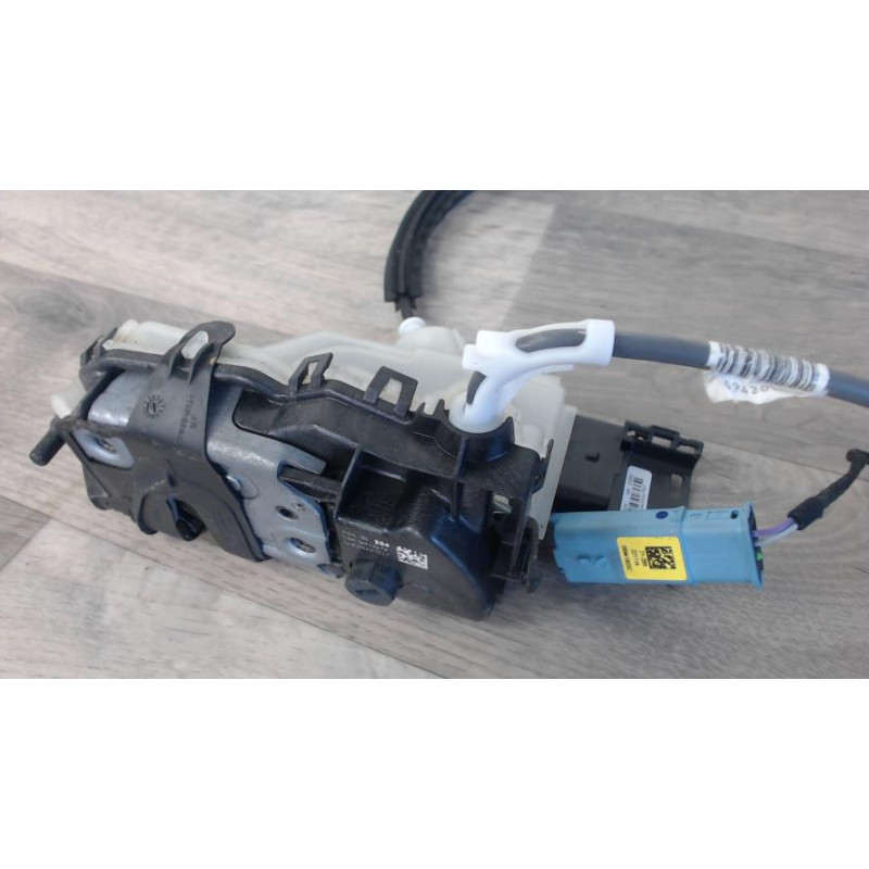 Serrure avant droit PEUGEOT 3008 2 PHASE 2 d’occasion