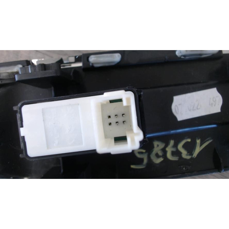 Interrupteur de leve vitre avant droit PEUGEOT 3008 2 PHASE 2 d’occasion