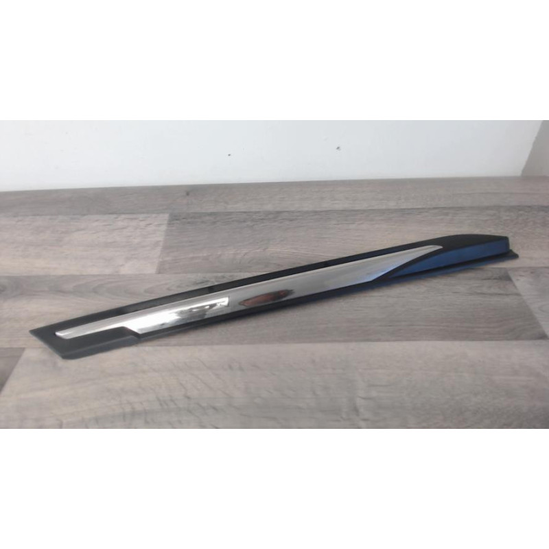 Baguette de porte avant droite PEUGEOT 3008 2 PHASE 2 d’occasion