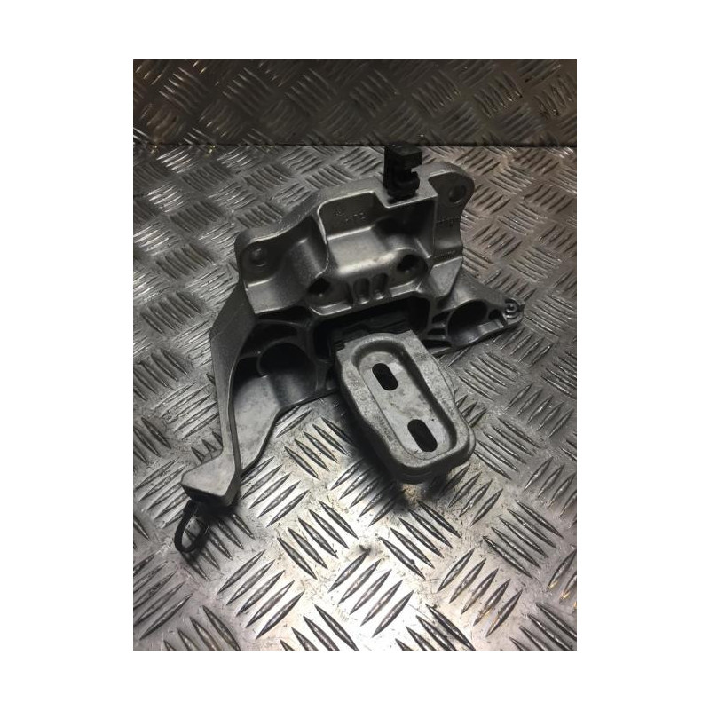 Support moteur gauche PEUGEOT 208 2 d’occasion