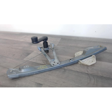Leve vitre mecanique arriere gauche RENAULT CLIO 2 PHASE 2 d’occasion