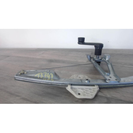 Leve vitre mecanique arriere droit RENAULT CLIO 2 PHASE 2 d’occasion