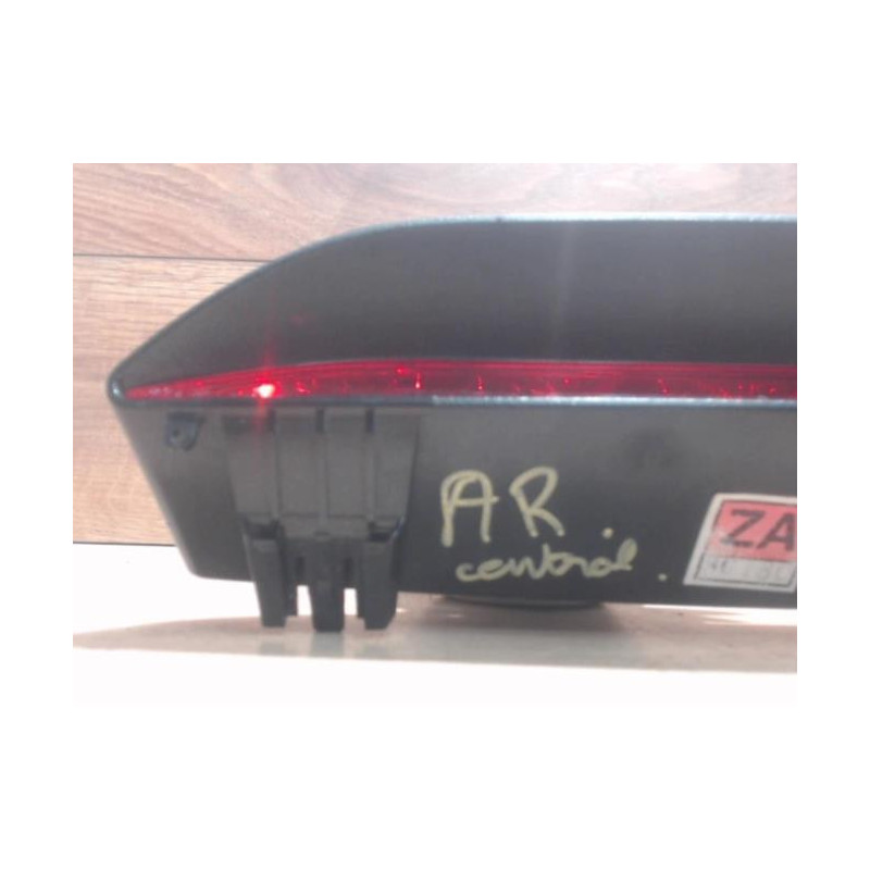 Feu arriere stop central CHEVROLET AVEO 1 d’occasion