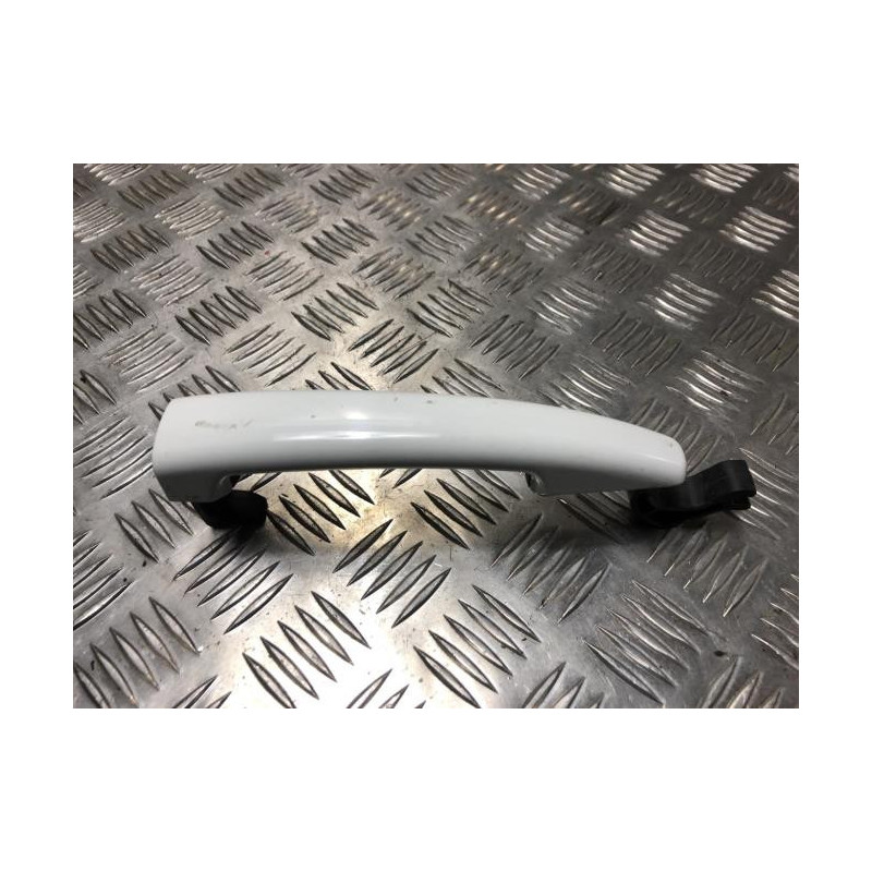 Poignee porte avant gauche PEUGEOT 208 1 PHASE 1 d’occasion