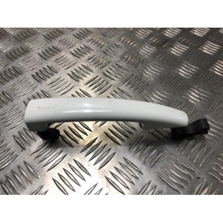 Poignee porte avant gauche PEUGEOT 208 1 PHASE 1 d’occasion
