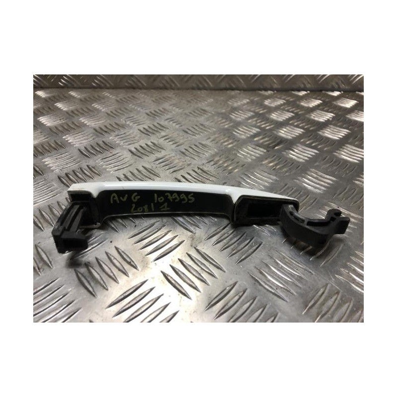 Poignee porte avant gauche PEUGEOT 208 1 PHASE 1 d’occasion