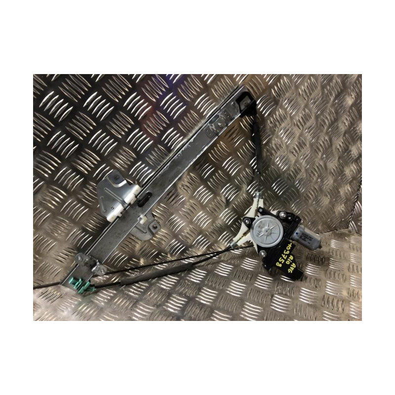 Leve vitre electrique avant gauche KIA RIO 3 PHASE 2 d’occasion