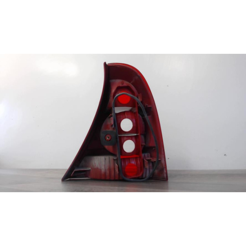 Feu arriere principal gauche (feux) RENAULT CLIO 2 PHASE 2 d’occasion