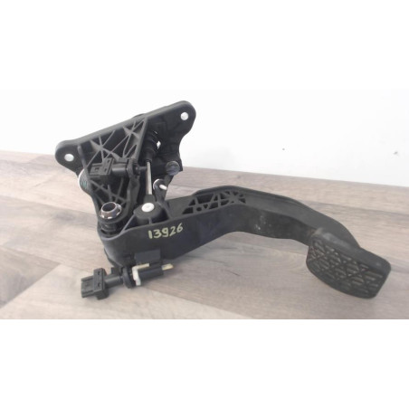 Pedale d'embrayage MERCEDES CLASSE A 176 PHASE 1 d’occasion