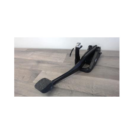 Pedale de frein MERCEDES CLASSE A 176 PHASE 1 d’occasion