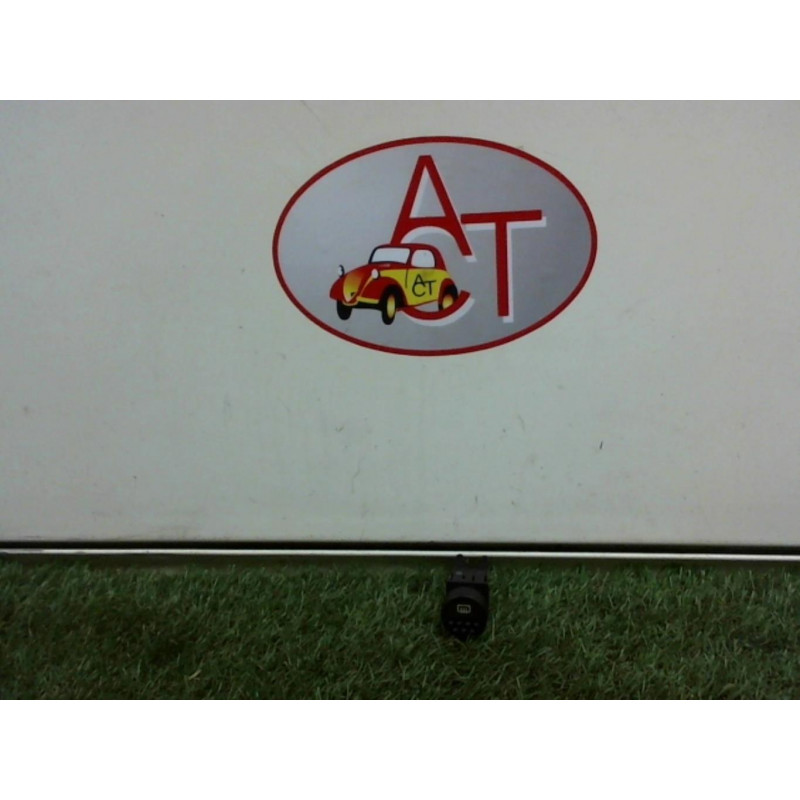Commande degivrage lunette arriere PEUGEOT 205 PHASE 2 d’occasion
