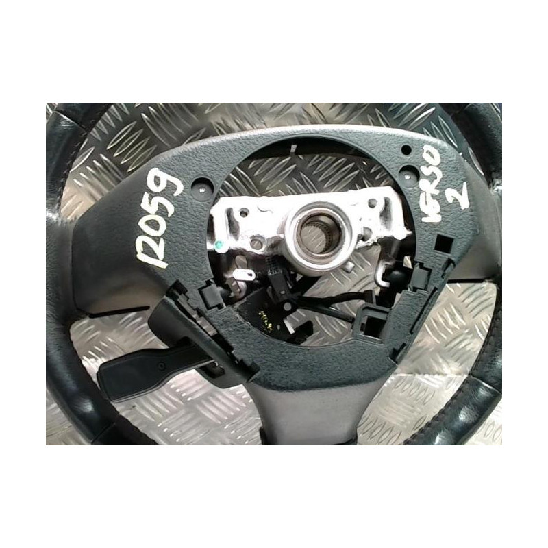 Volant TOYOTA COROLLA VERSO 2 PHASE 2 d’occasion