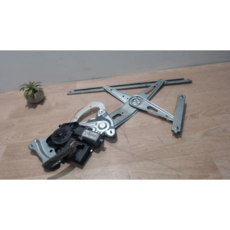 Moteur leve vitre avant droit RENAULT SCENIC 3 PHASE 1 d’occasion