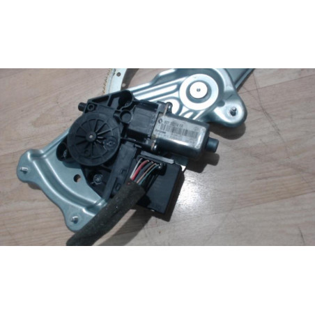 Moteur leve vitre avant droit RENAULT SCENIC 3 PHASE 1 d’occasion