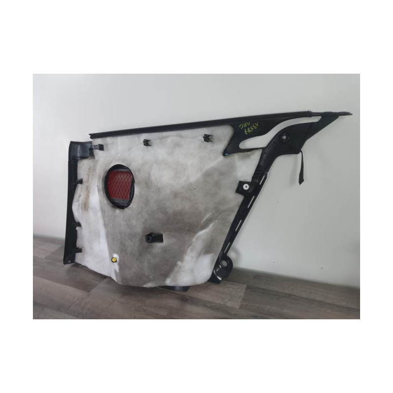 Garniture laterale arriere gauche AUDI A3 2 PHASE 1 d’occasion