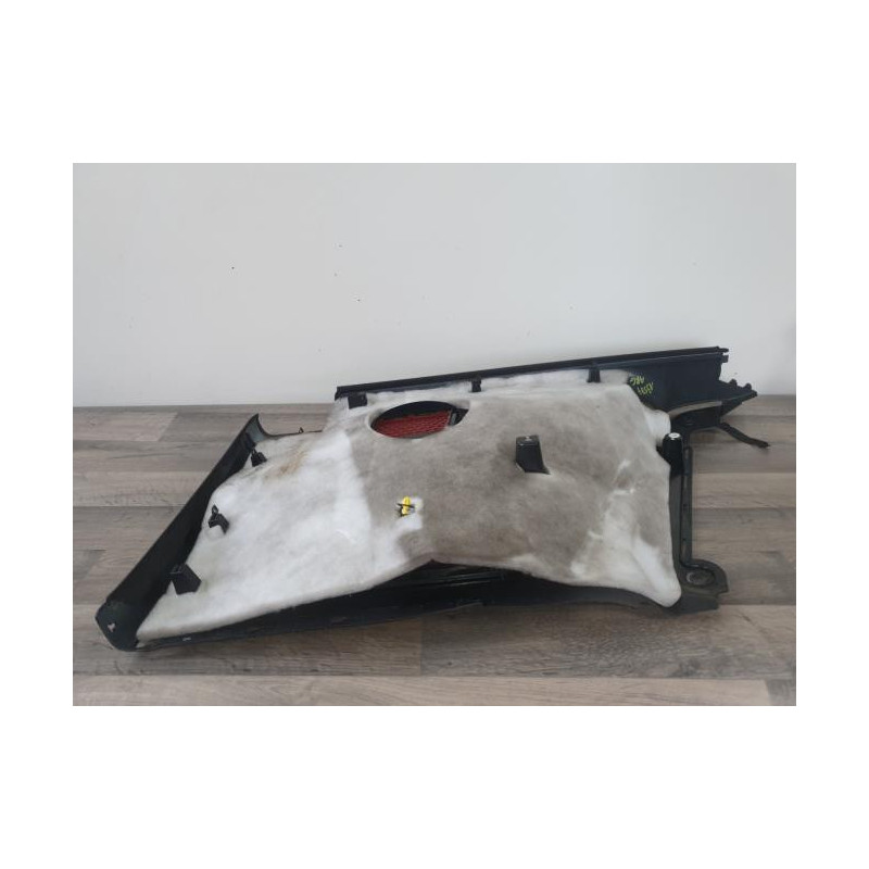 Garniture laterale arriere gauche AUDI A3 2 PHASE 1 d’occasion