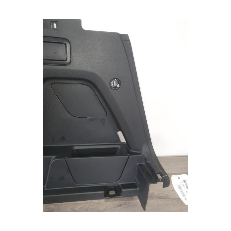 Garniture laterale arriere droite PEUGEOT 3008 2 PHASE 2 d’occasion