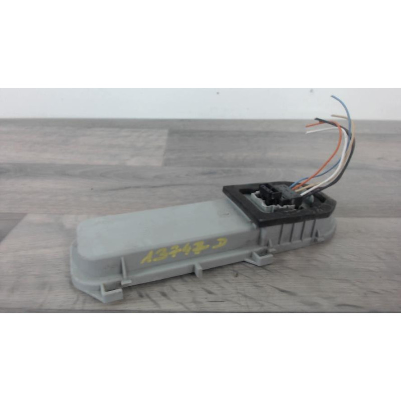 Platine feu arriere droit RENAULT CLIO 2 PHASE 2 d’occasion