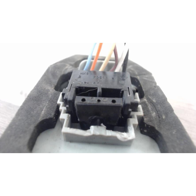 Platine feu arriere droit RENAULT CLIO 2 PHASE 2 d’occasion