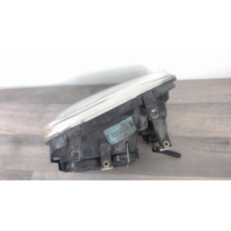 Optique avant principal gauche (feux)(phare) VOLKSWAGEN GOLF 4 d’occasion