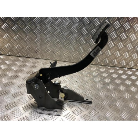 Pedale d'embrayage KIA RIO 3 PHASE 2 d’occasion