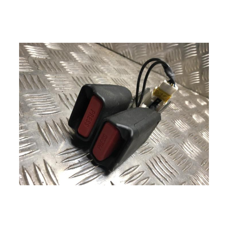 Attache ceinture arriere droit CITROEN C4 2 PHASE 1 d’occasion