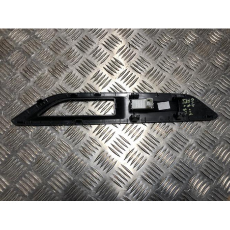 Interrupteur de leve vitre avant droit PEUGEOT 3008 2 PHASE 2 d’occasion
