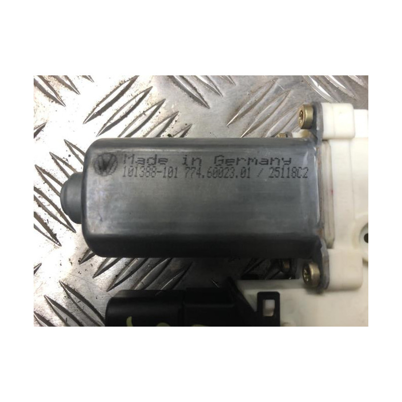 Moteur leve vitre arriere droit VOLKSWAGEN GOLF 4 d’occasion